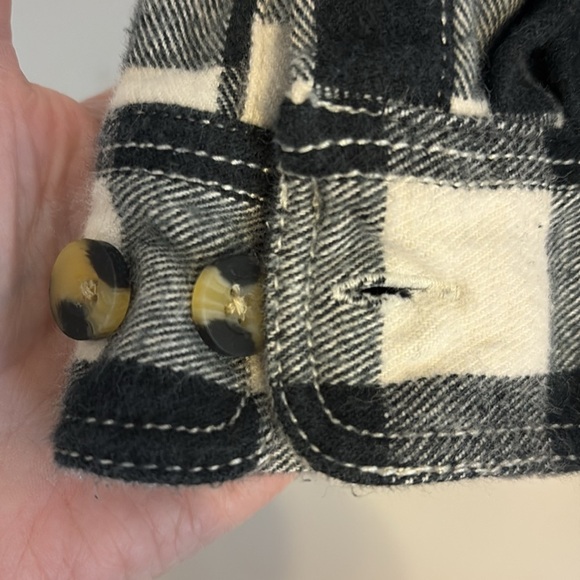 Eddie Bauer Workwear Men’s Black and White Flannel Button Down Shirt. Size L - Picture 3 of 6